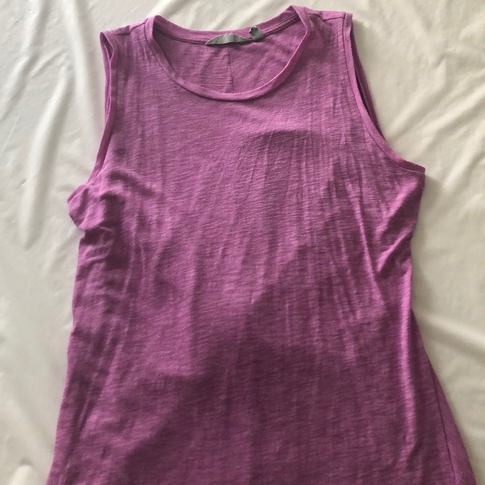 Athleta top size M